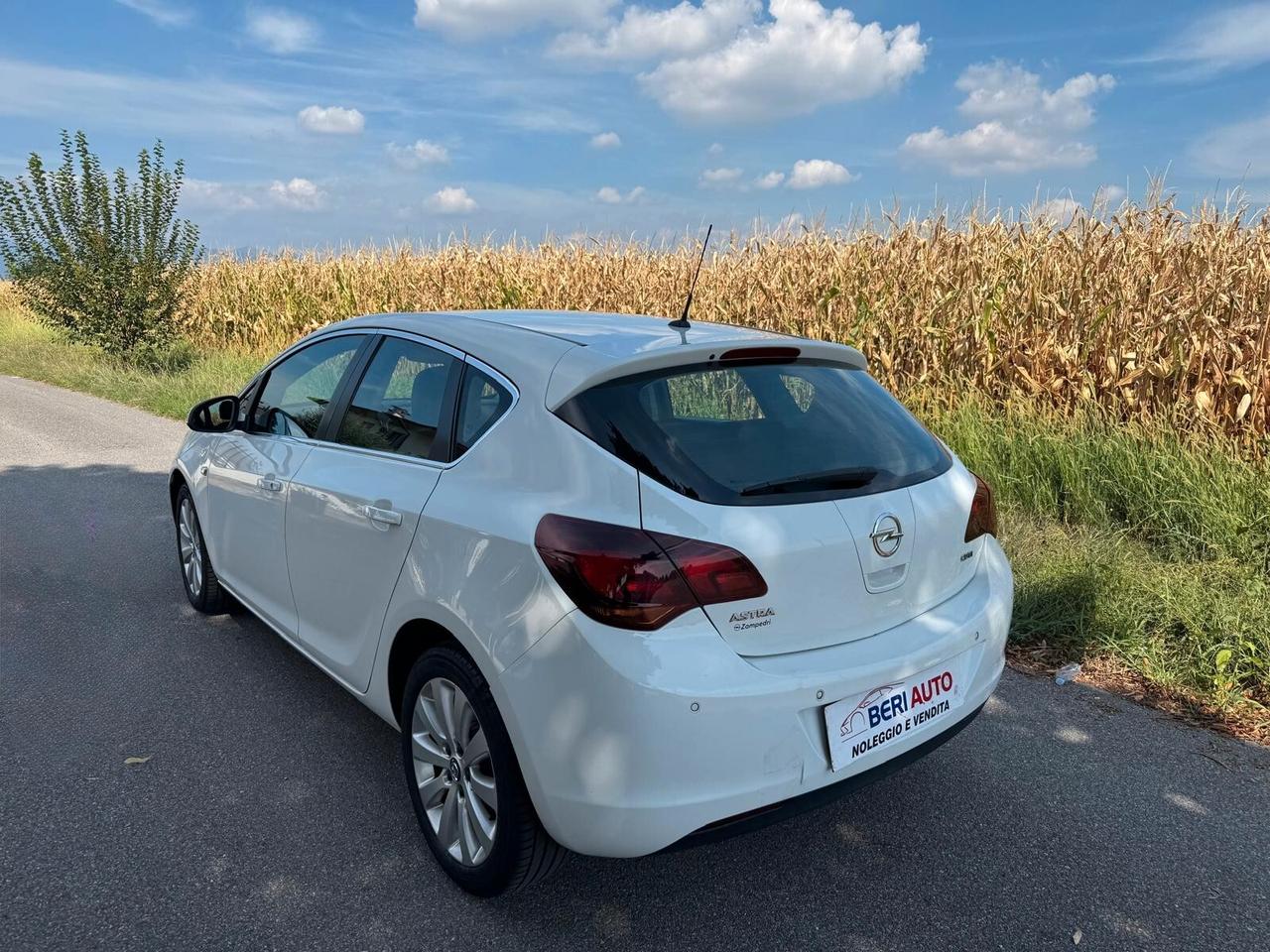 Opel Astra 1.7 CDTI allestimento Cosmo