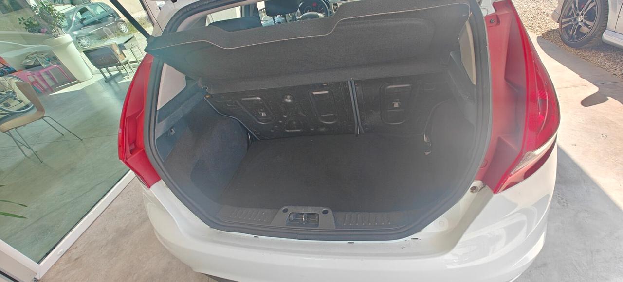 FORD FIESTA + GPL