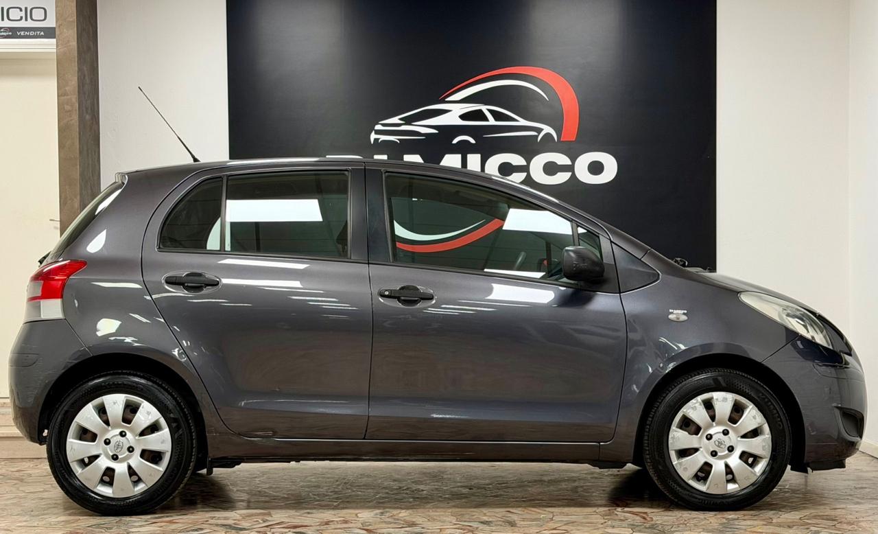 Toyota Yaris 1.0 5 porte Sol