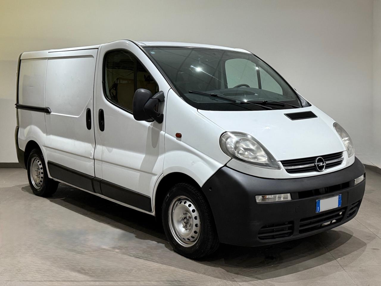 Opel Vivaro 1.9 CDTI 100CV/KW73 Gancio traino