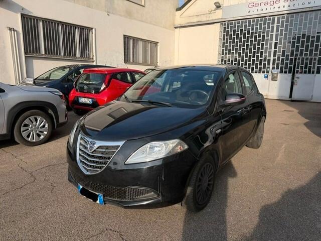 Lancia Ypsilon 1.2 69 CV S Momodesign NEOPATENTATI