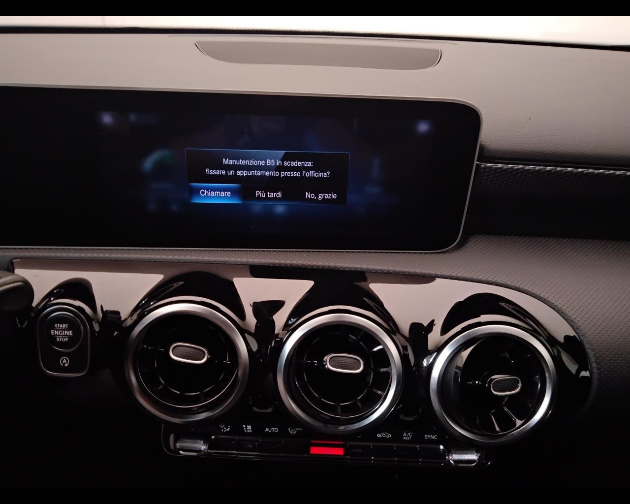 Mercedes-Benz Classe A - W177 2018 - A 180 d Sport auto