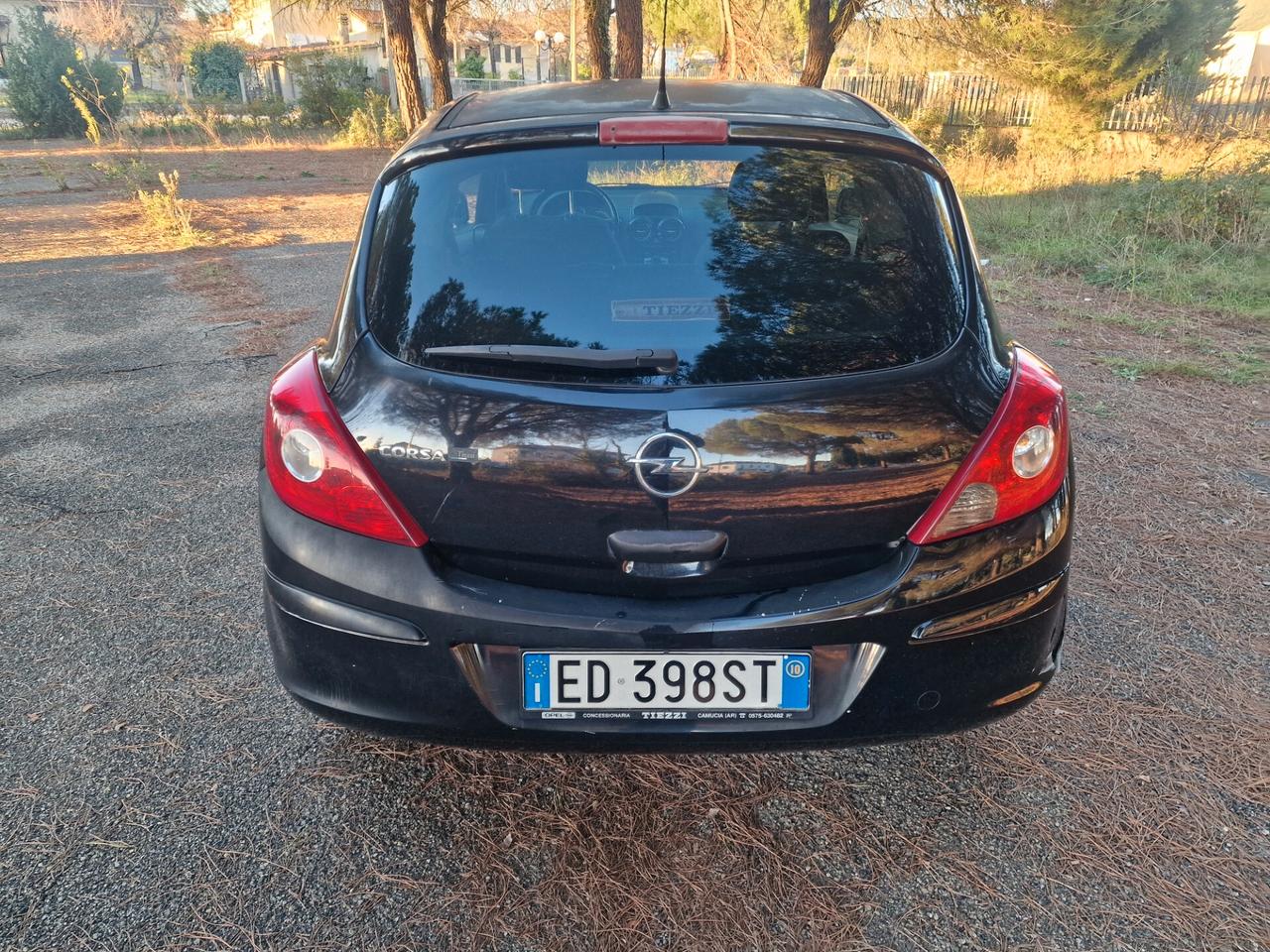 Opel Corsa 1.2 80CV 3 porte GPL-TECH Edition automatico