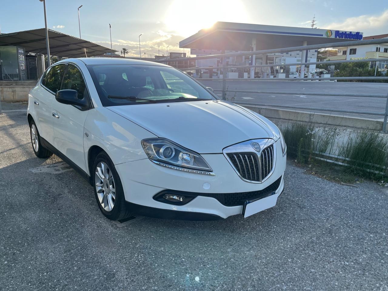 Lancia Delta 1.6 MJT DPF 105 CV Gold