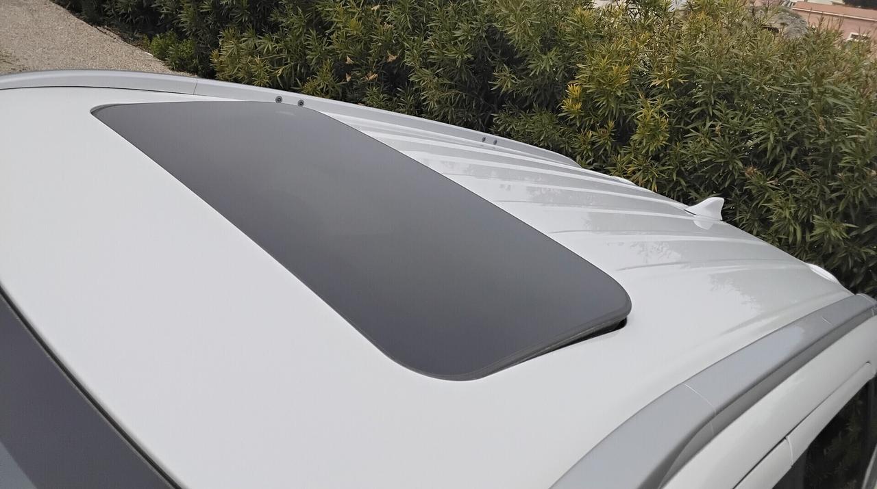 Mitsubishi Outlander 2.2 D INSTYLE PLUS 7 POSTI