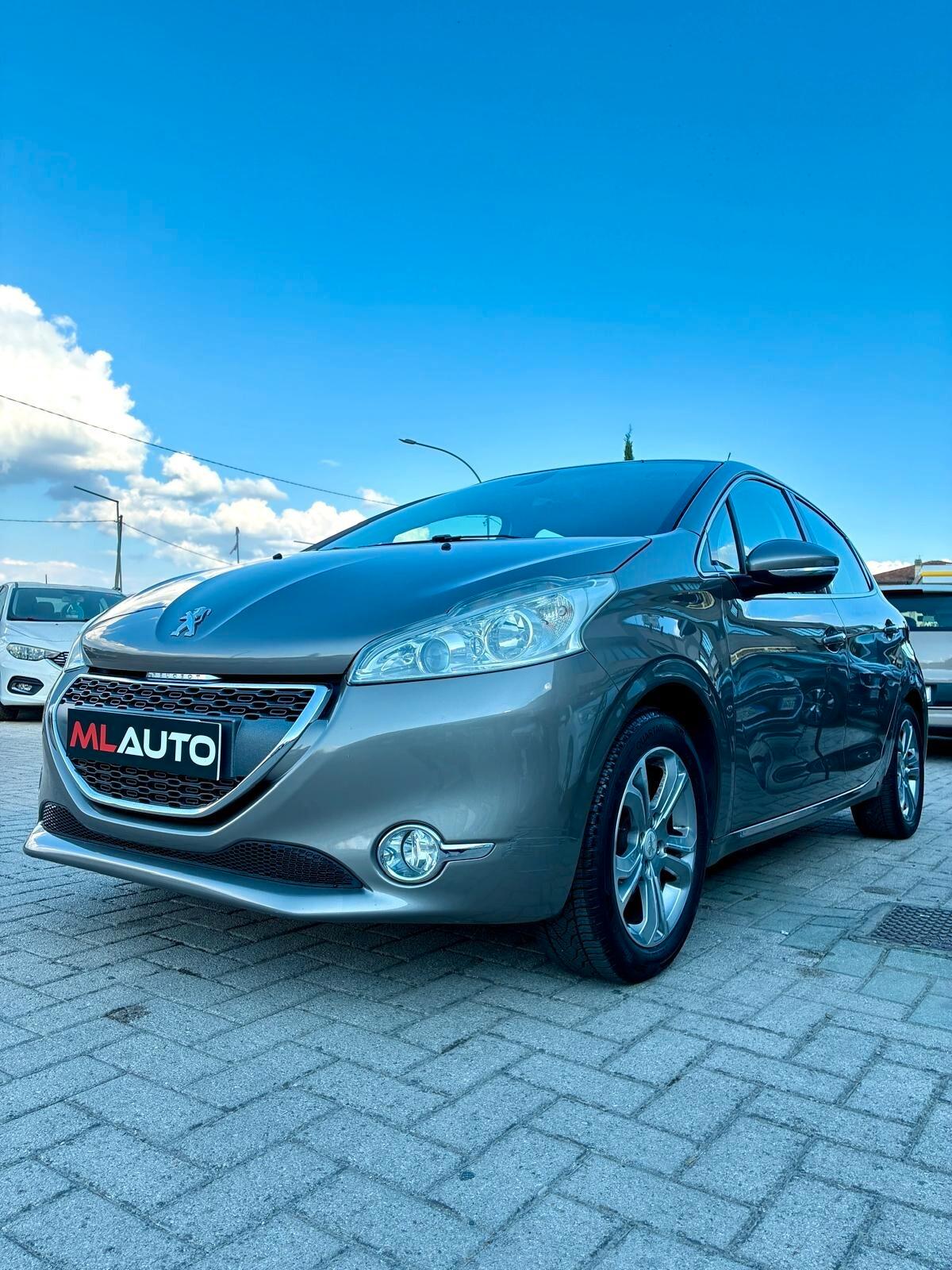 Peugeot 208 1.2 VTI 82 CV 5P ALLURE - OK NEOPATENTATO