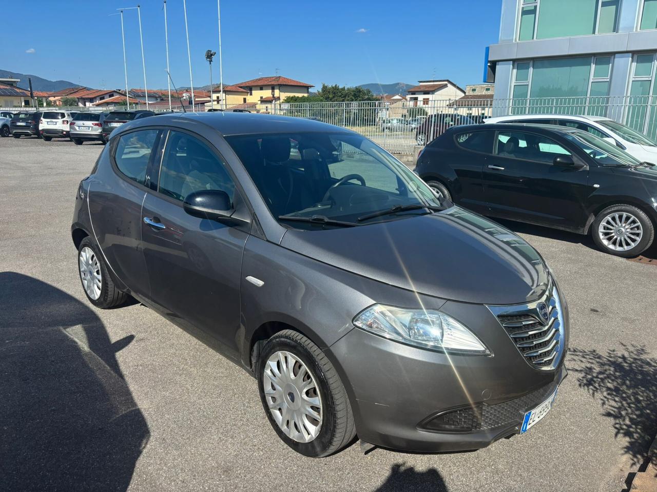 Lancia Ypsilon 1.2 69 CV 5 porte S&S Silver