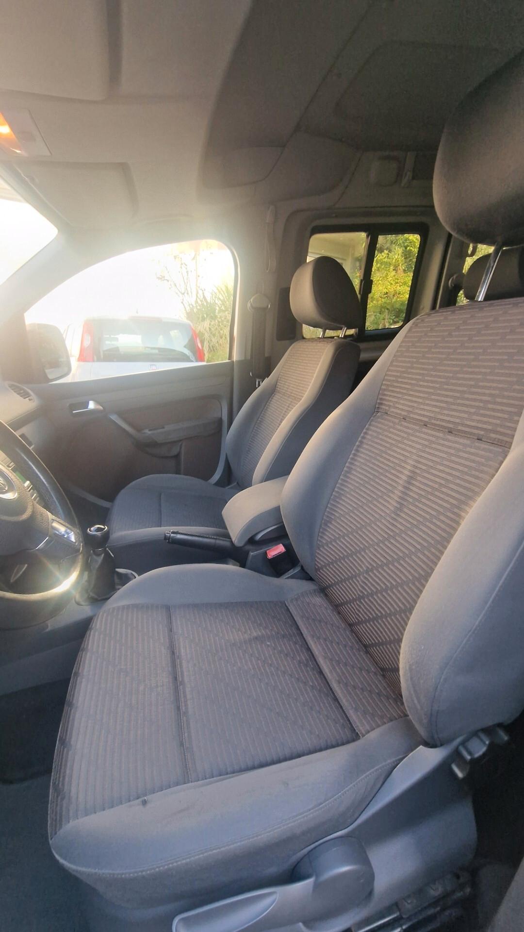 Volkswagen Caddy 1.6 TDI 102 CV 5p. Highline 7 POSTI