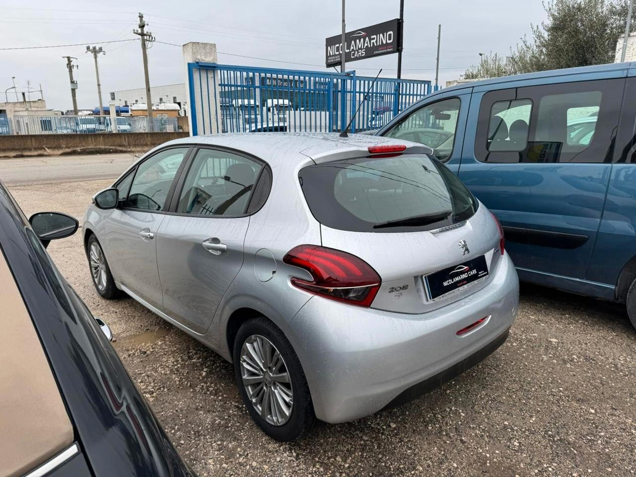 Peugeot 208 BlueHDi 75 5 porte Allure