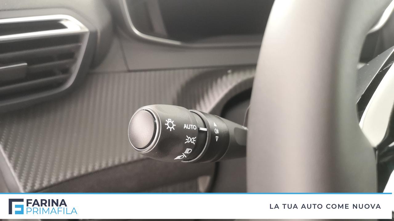 PEUGEOT 2008 1.2 hybrid Allure 136cv e-dcs6