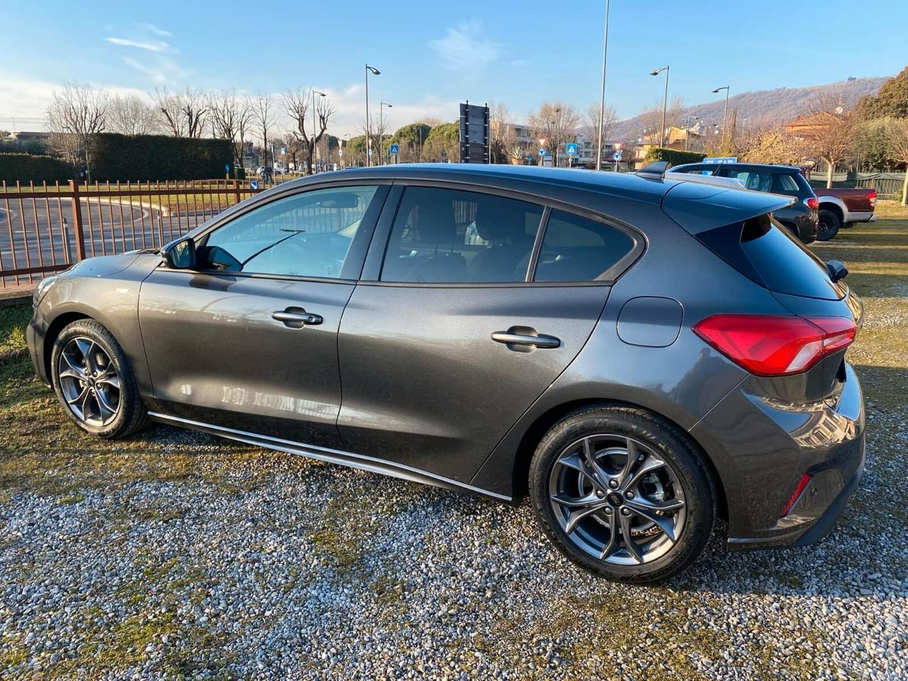 Ford Focus 1.0 EcoBoost Hybrid 125 CV 5p. ST Line