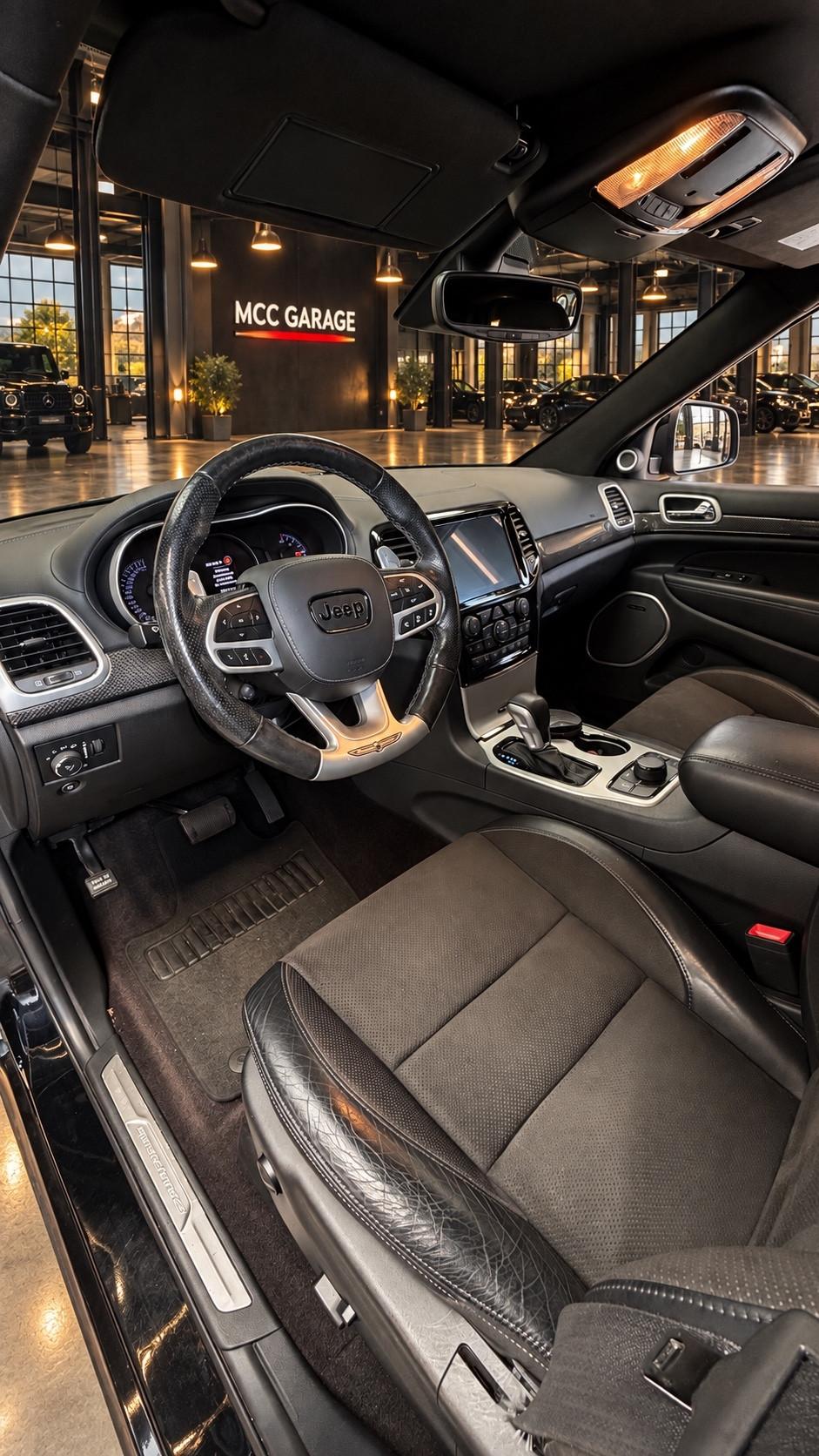 Jeep Grand Cherokee trackhawk 6.2 supercharged