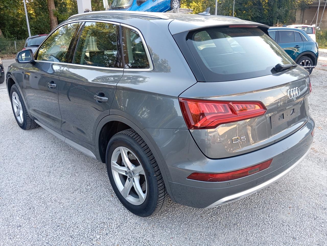 Audi Q5 2.0 TDI 190 CV quattro S tronic Business Sport