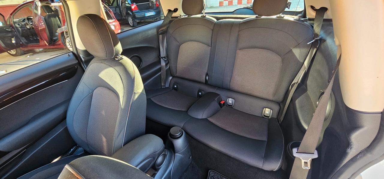 Mini 1.5 Cooper Camden Edition Plus Automatica