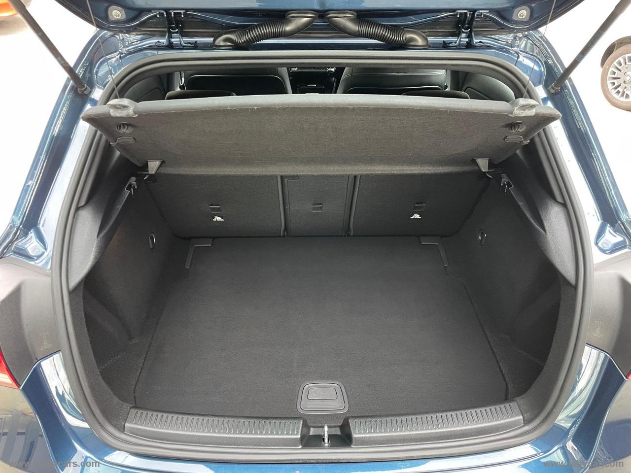MERCEDES-BENZ A 180 d Automatic Sport