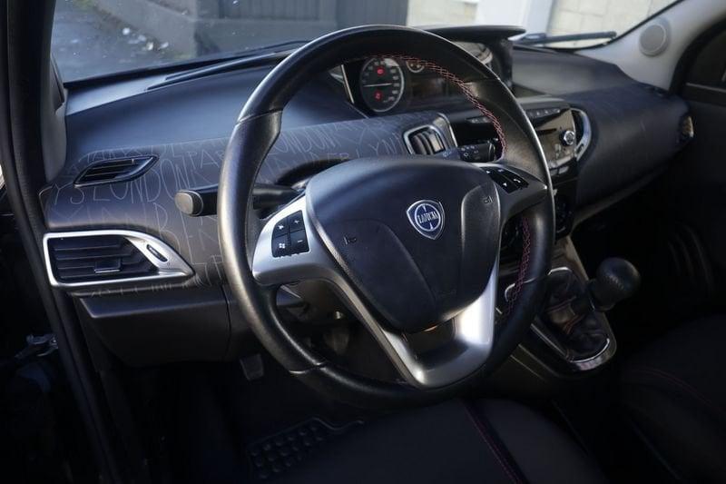 Lancia Ypsilon Lancia Ypsilon 0.9 TwinAir 85 CV 5 porte Metano Ecochic Gold