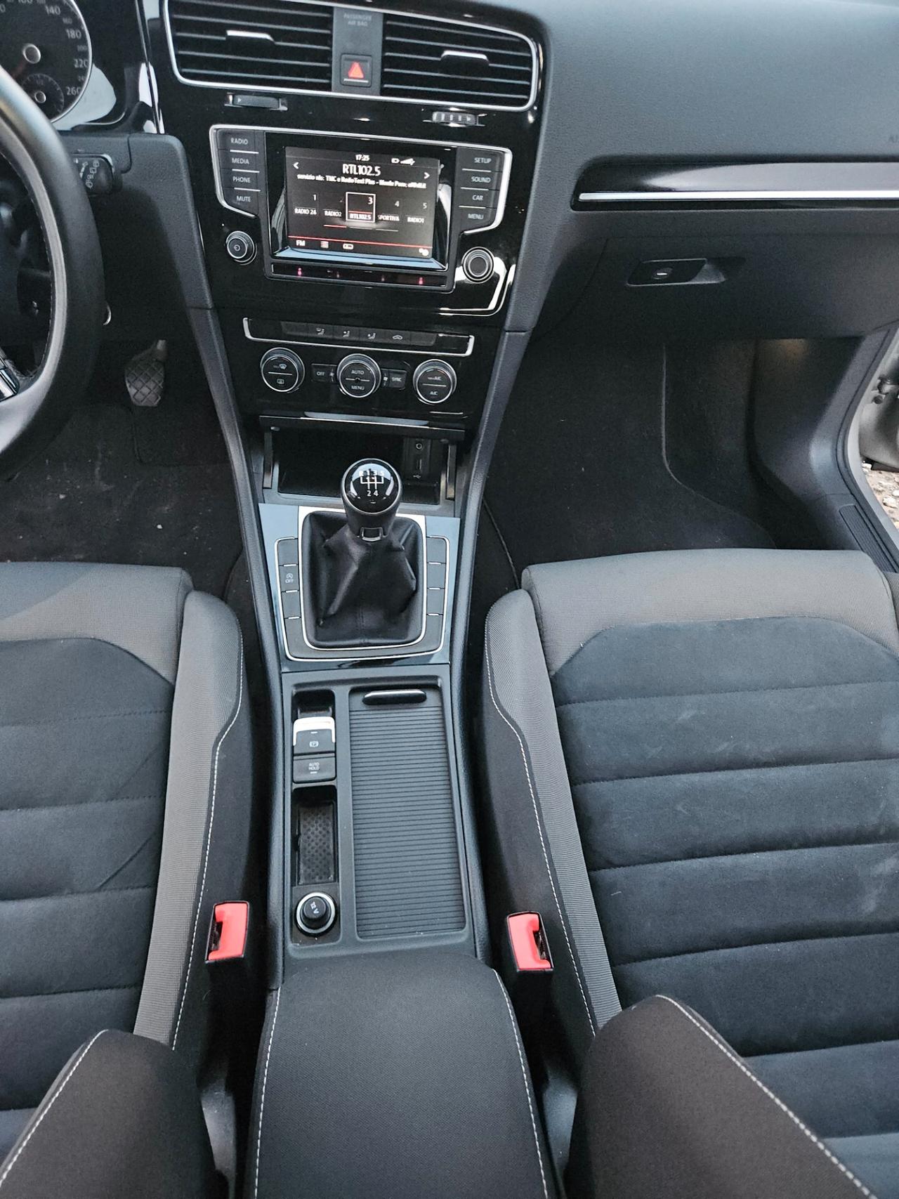 Volkswagen Golf 1.6 TDI 5p. Highline BlueMotion Technology