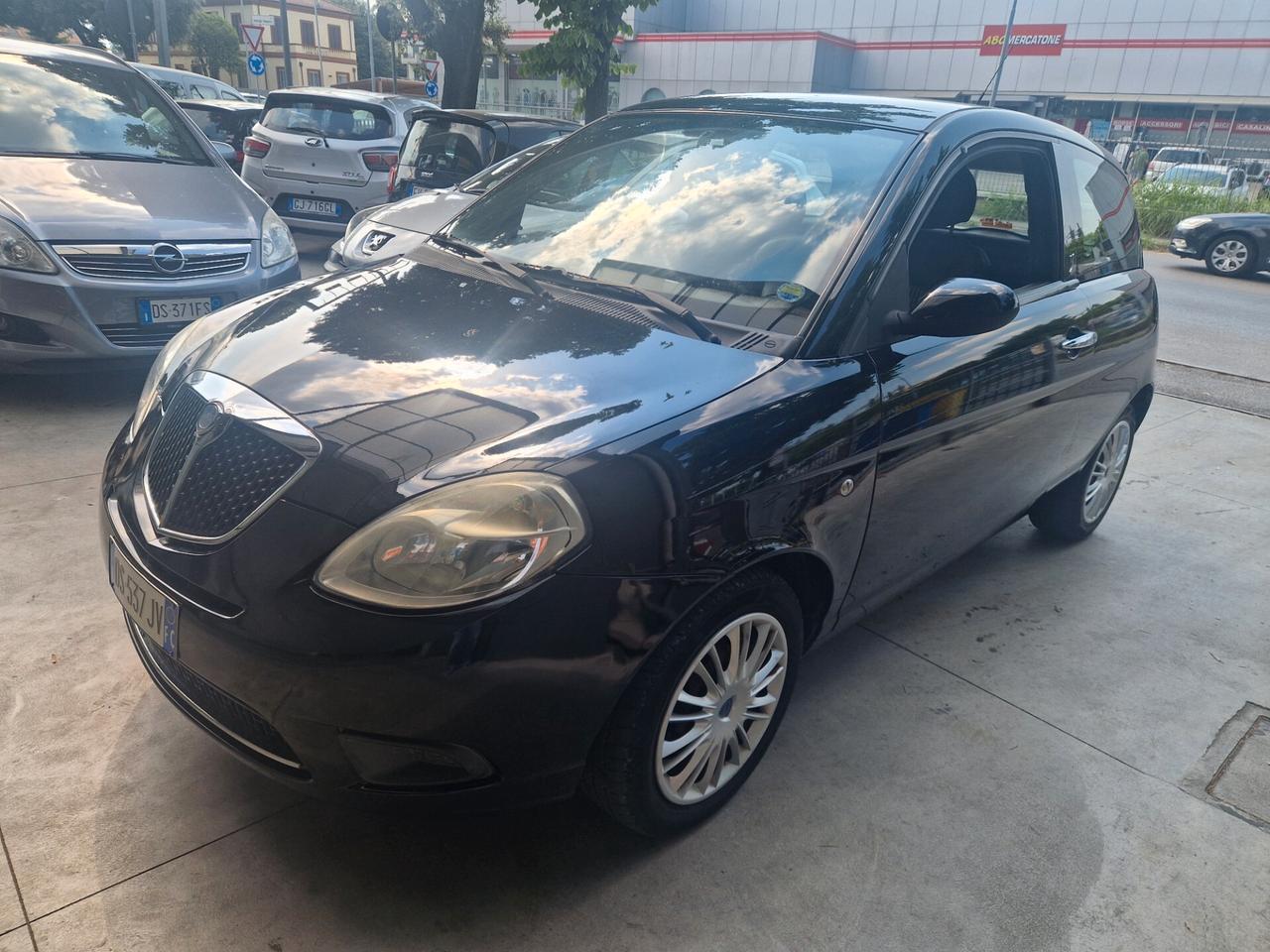 Lancia Ypsilon 1.2 Oro