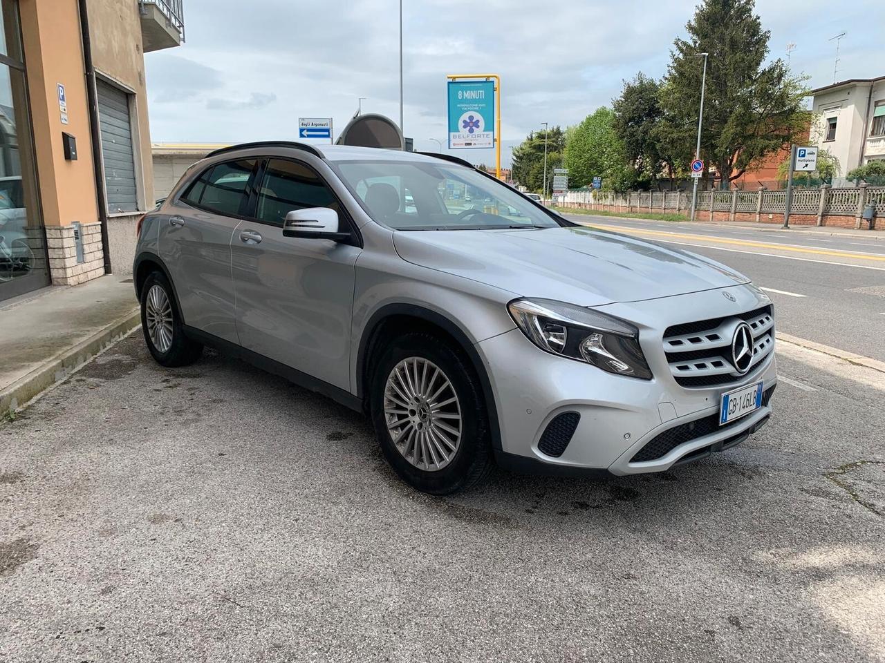 Mercedes-benz GLA 180 Business NEOPAT.