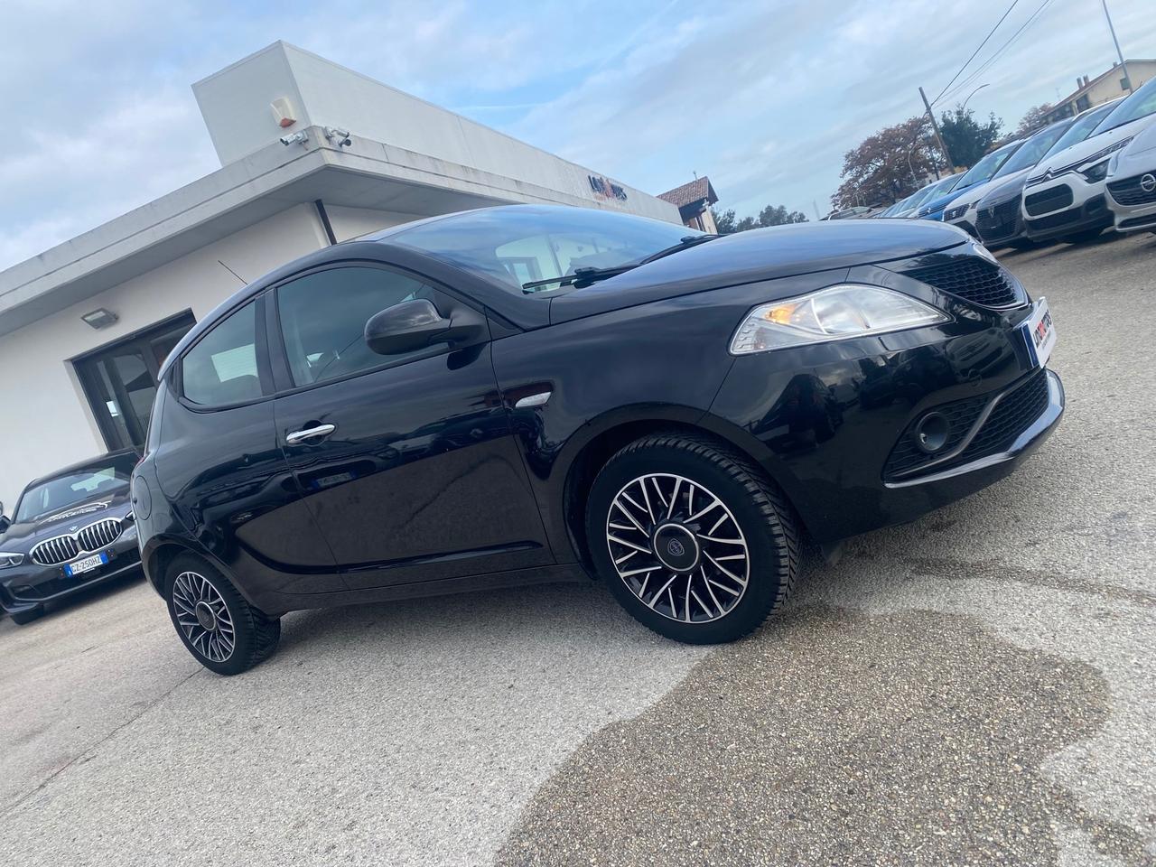 Lancia Ypsilon 1.2 69 CV 5 porte GPL Ecochic Gold