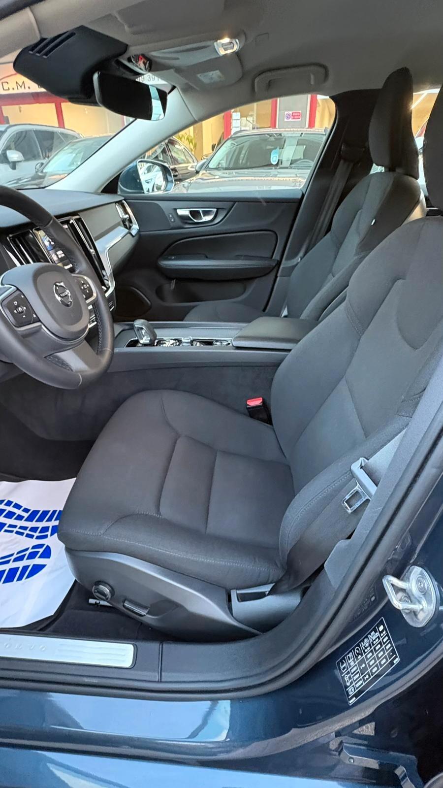 Volvo V60 B4 (d) Geartronic Momentum Business Pro