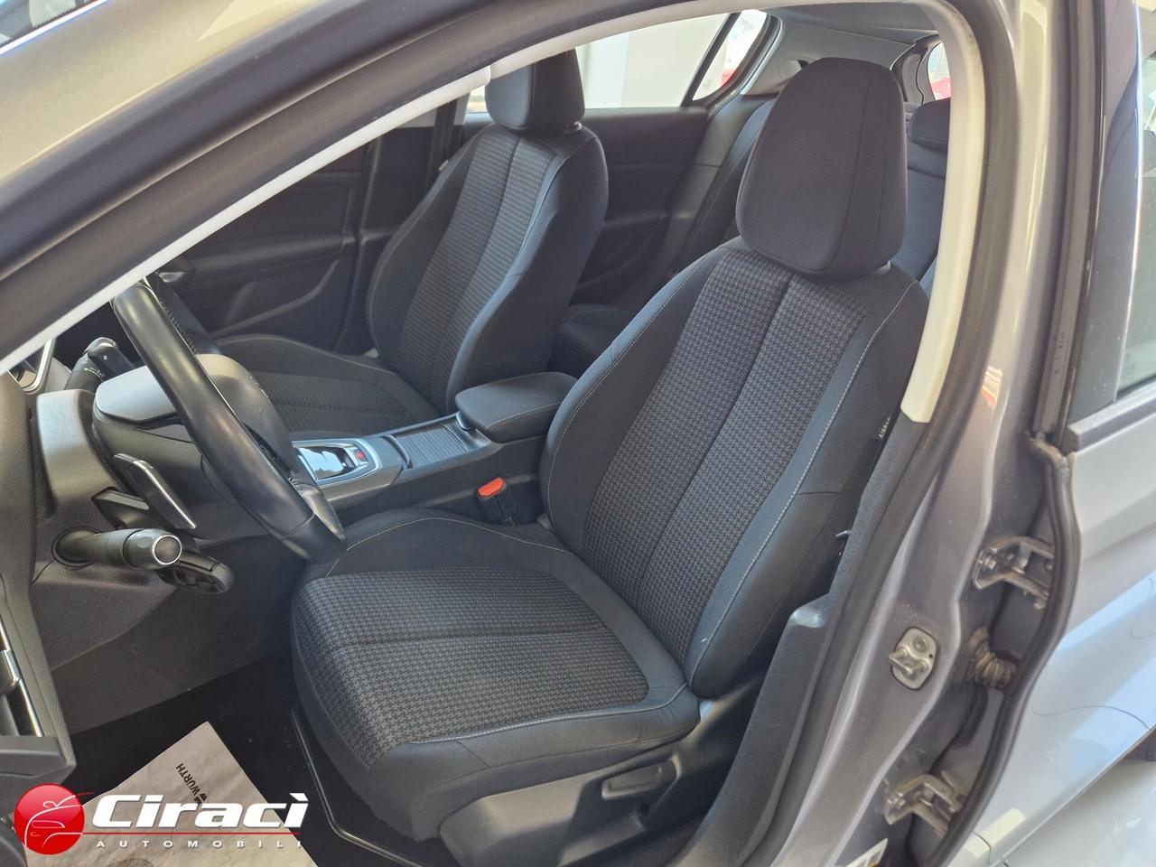 Peugeot 308 BlueHDi 130 EAT8 Business