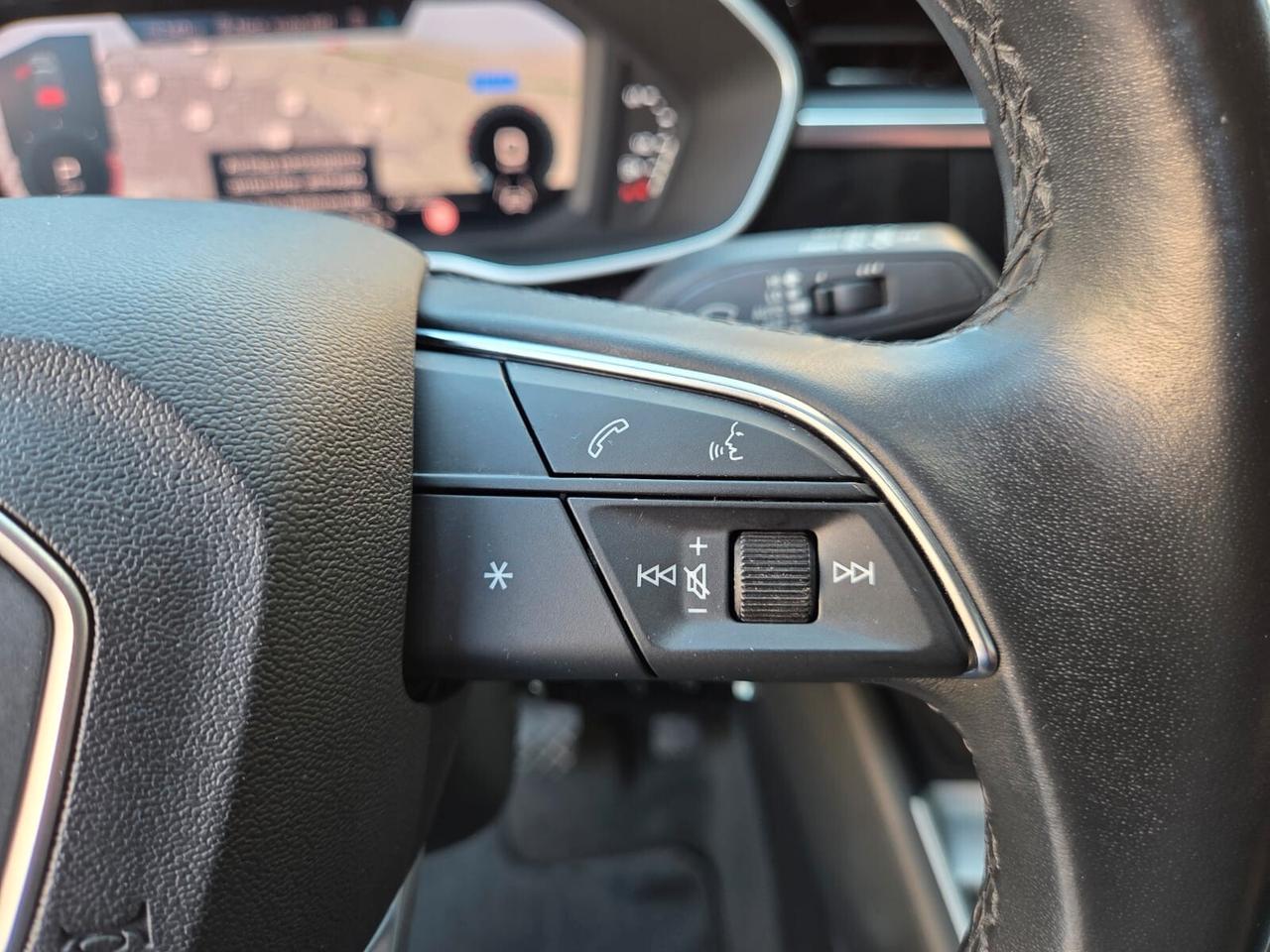 Audi Q3 35 TDI S tronic 150 cv Business