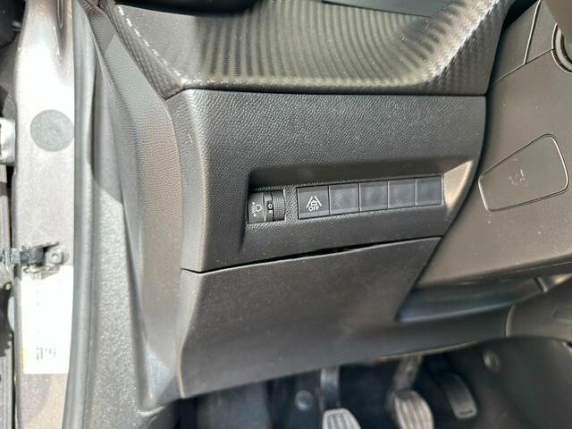 Peugeot 2008 PureTech 100 S&S Allure Navi Pack
