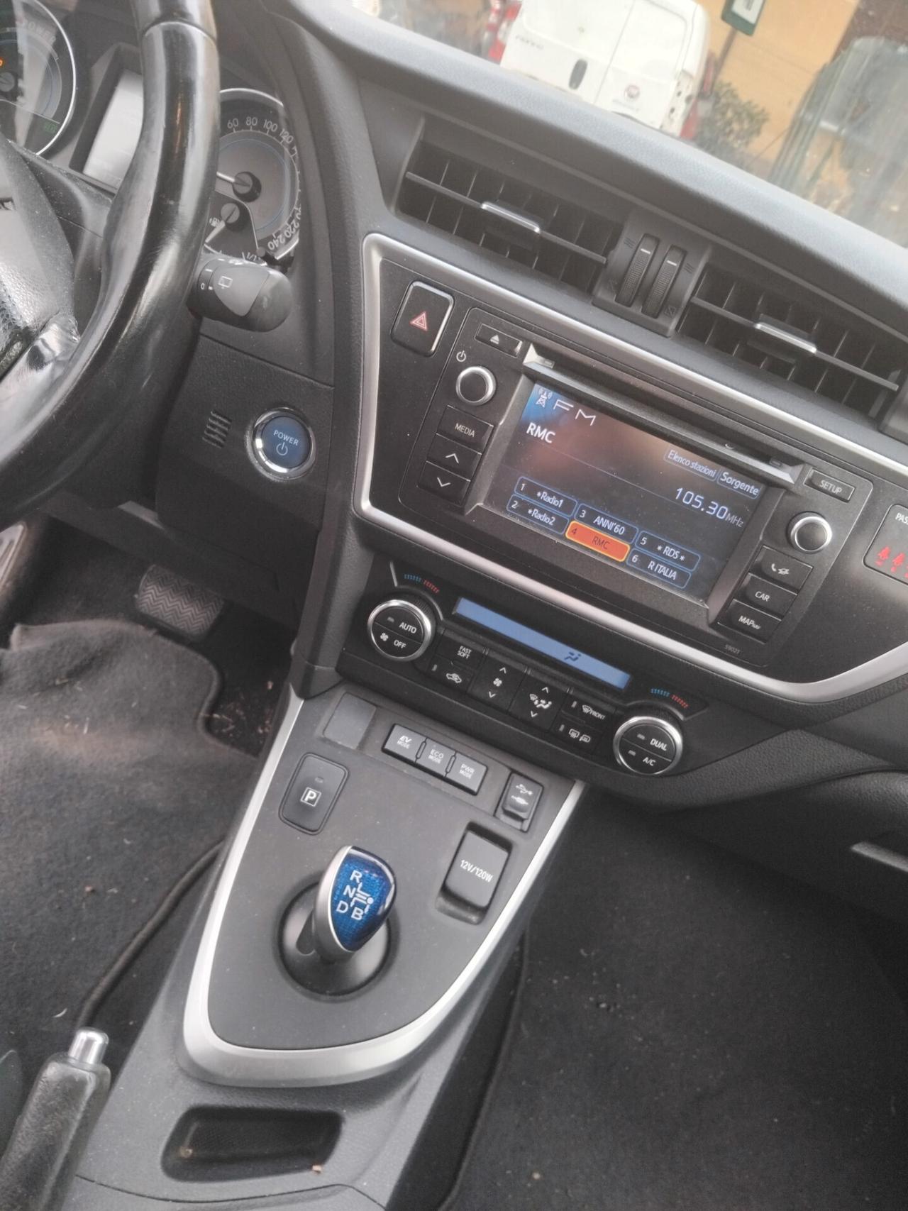 Toyota Auris Touring Sports 1.8 Hybrid Lounge