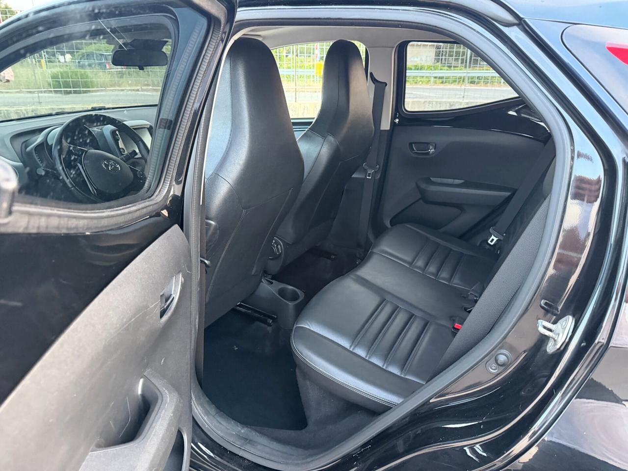 Toyota Aygo Connect 1.0 VVT-i 72 CV 5 porte x-wave MMT