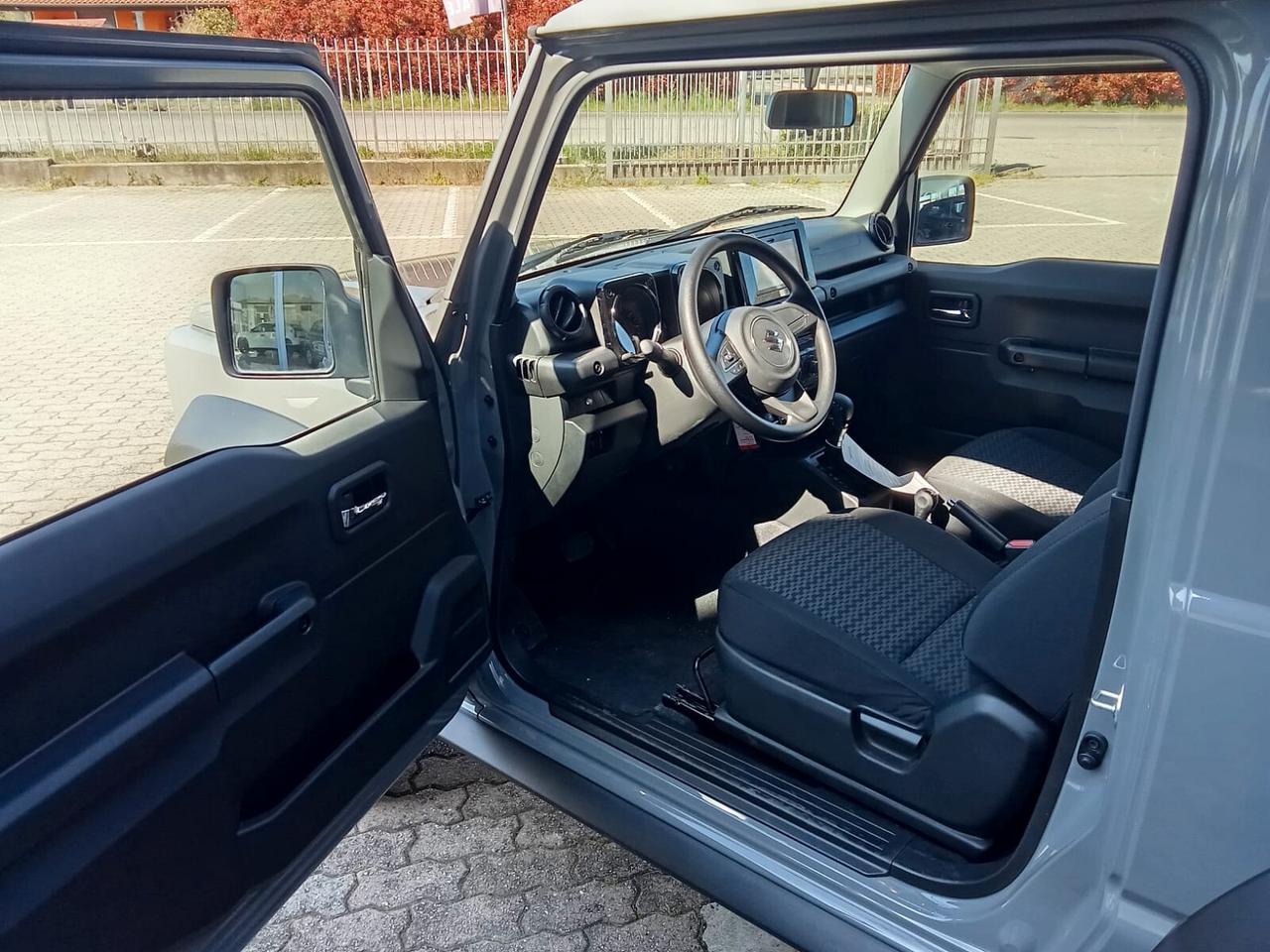 Suzuki Jimny 1.5 4AT TOP