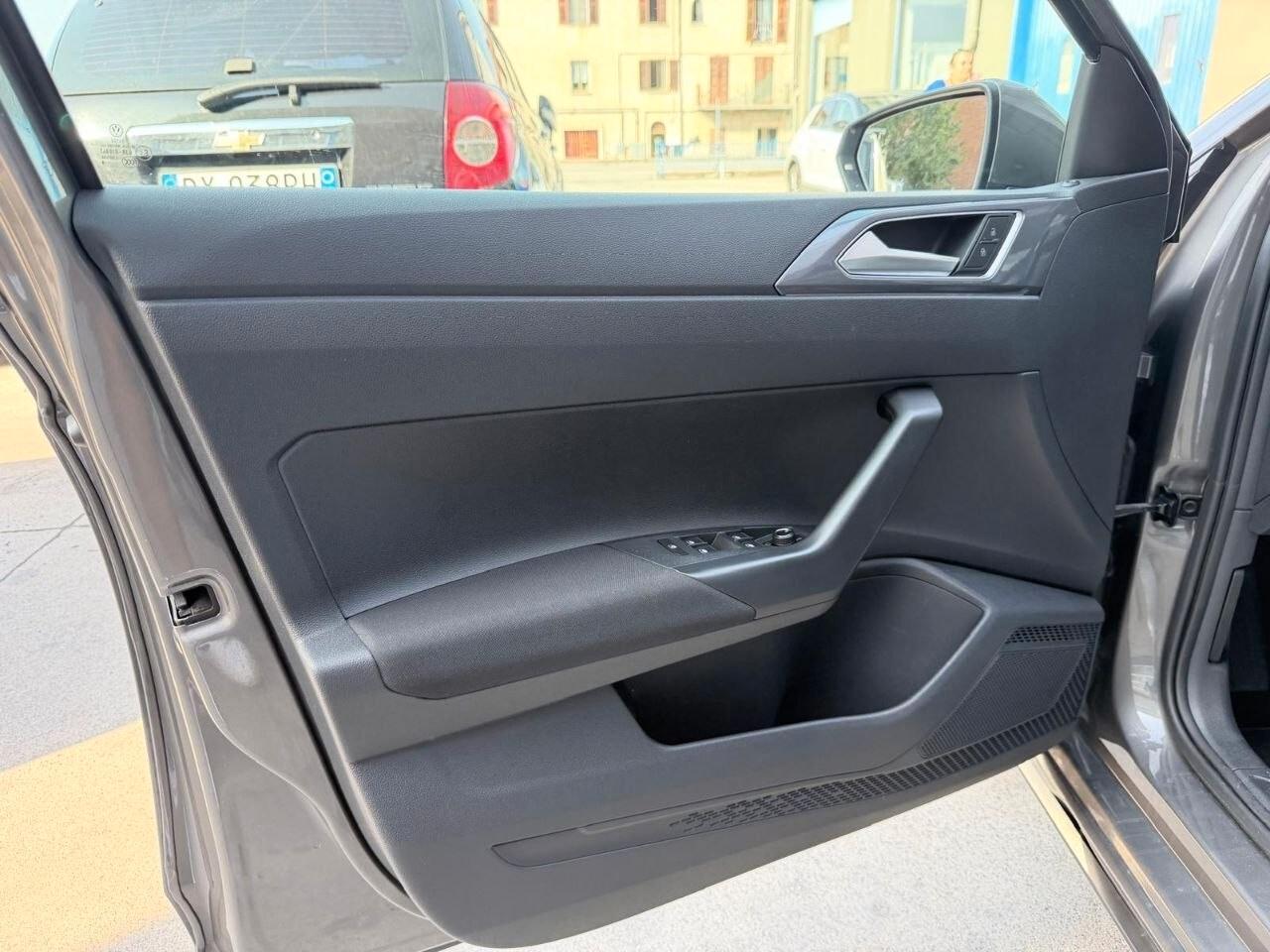 Volkswagen Polo 1.6 TDI 95 CV DSG 5p. R-Line