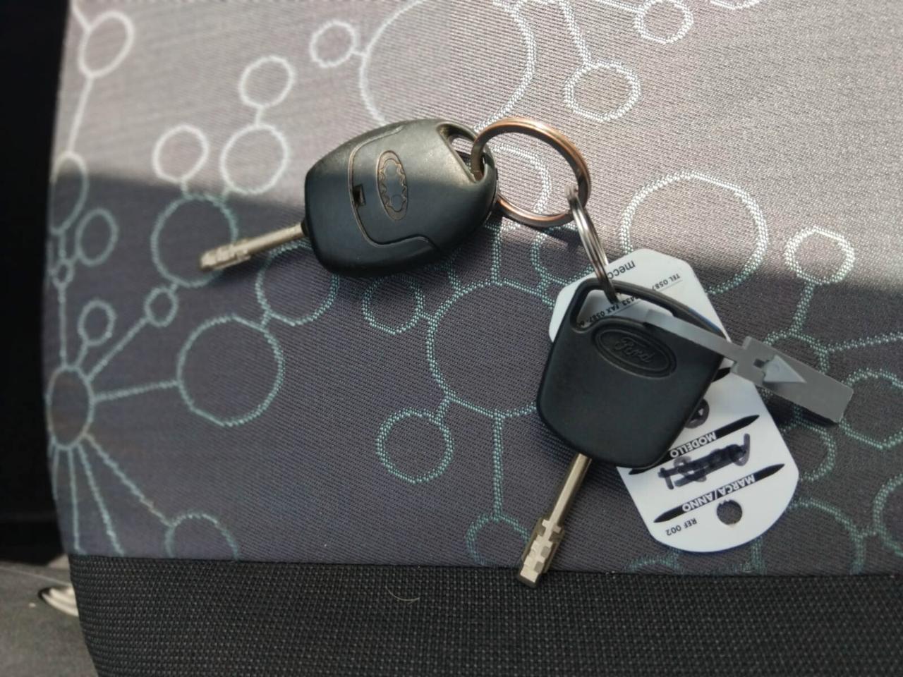 FORD FIESTA 1.2 TITANIUM CLIMA RADIO