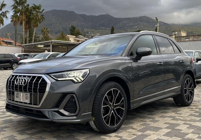 Audi Q3 S Line interno ed esterno 2.0 TDI 150CV S-Tronic 35