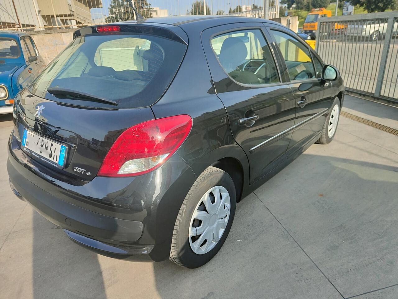 Peugeot 207 Plus 1.4 HDi 70CV 5 porte