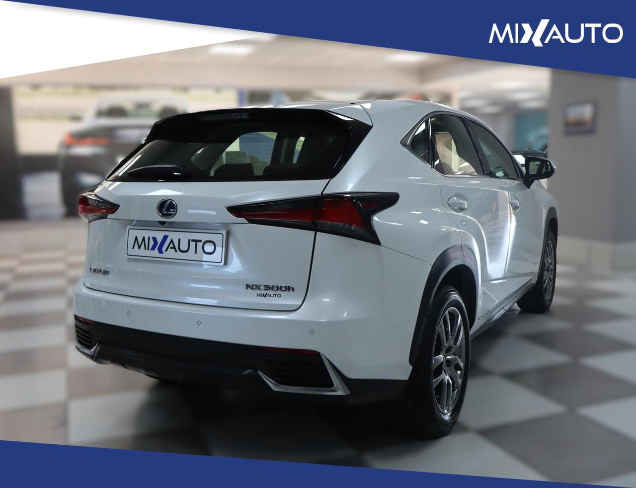 Lexus NX 300h 2.5 Premium 4WD AUTO