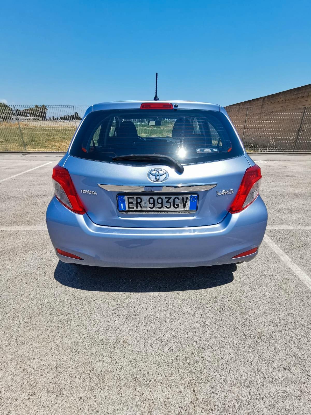 Toyota Yaris 1.0 5 porte Lounge 2013
