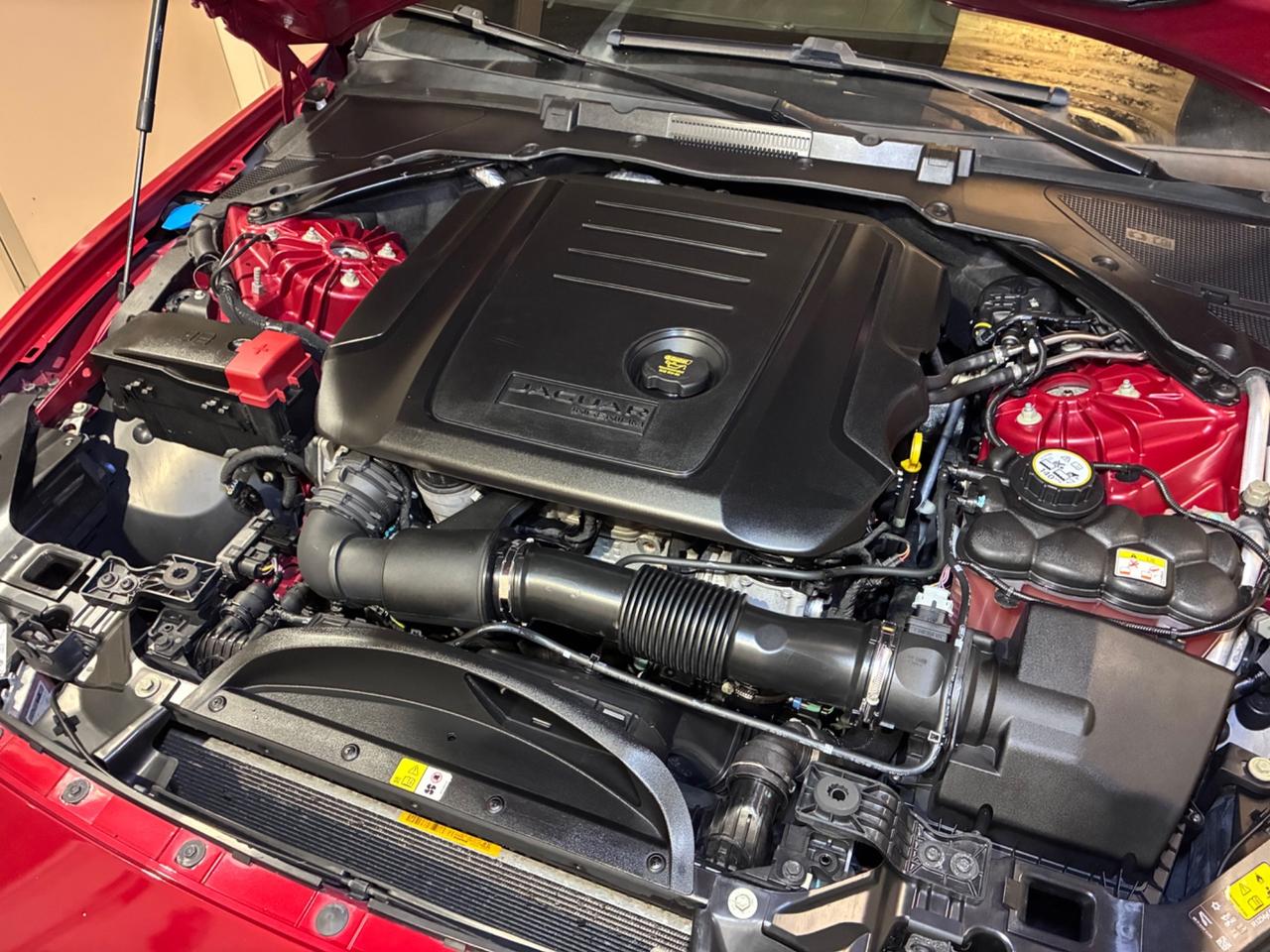 Jaguar XE 2.0 D Turbo aut. R-Sport