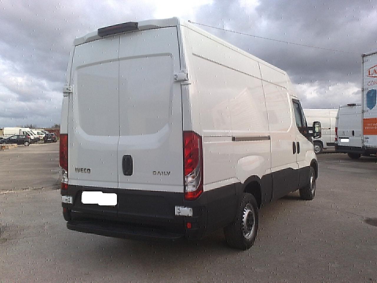 Iveco Daily 35s15 FURGONE DI SERIE - 2014