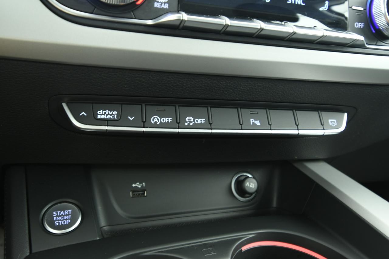 AUDI A4 Avant 35 2.0 tfsi mhev S Line edition 150cv CAMERA+ACC