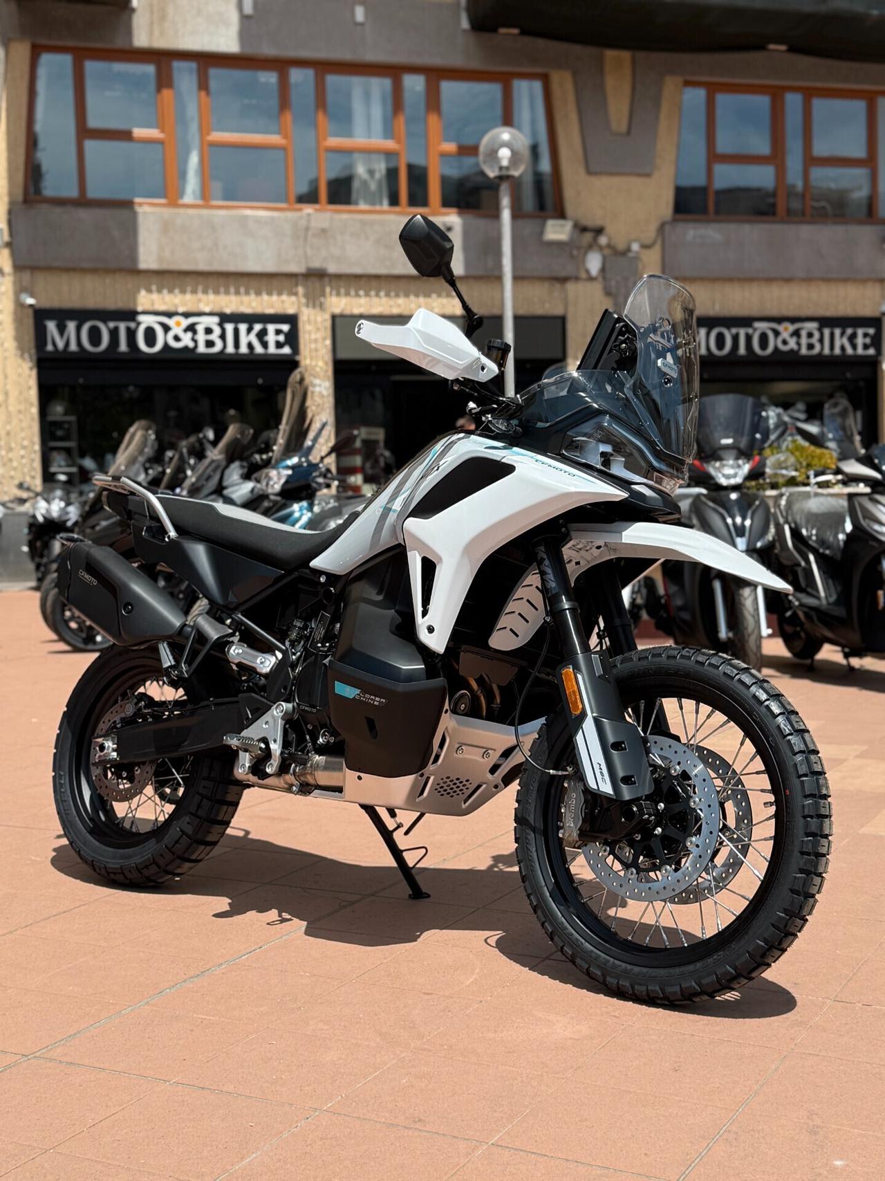 CFMOTO MT-X 1000
