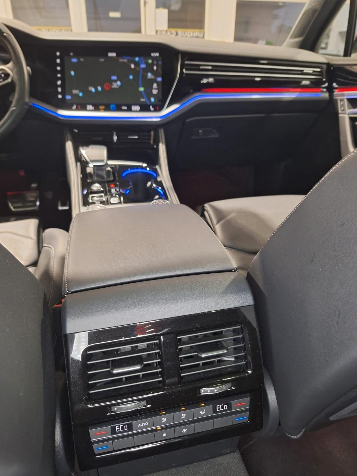 Volkswagen Touareg 3.0 V6 TDI SCR R-Line