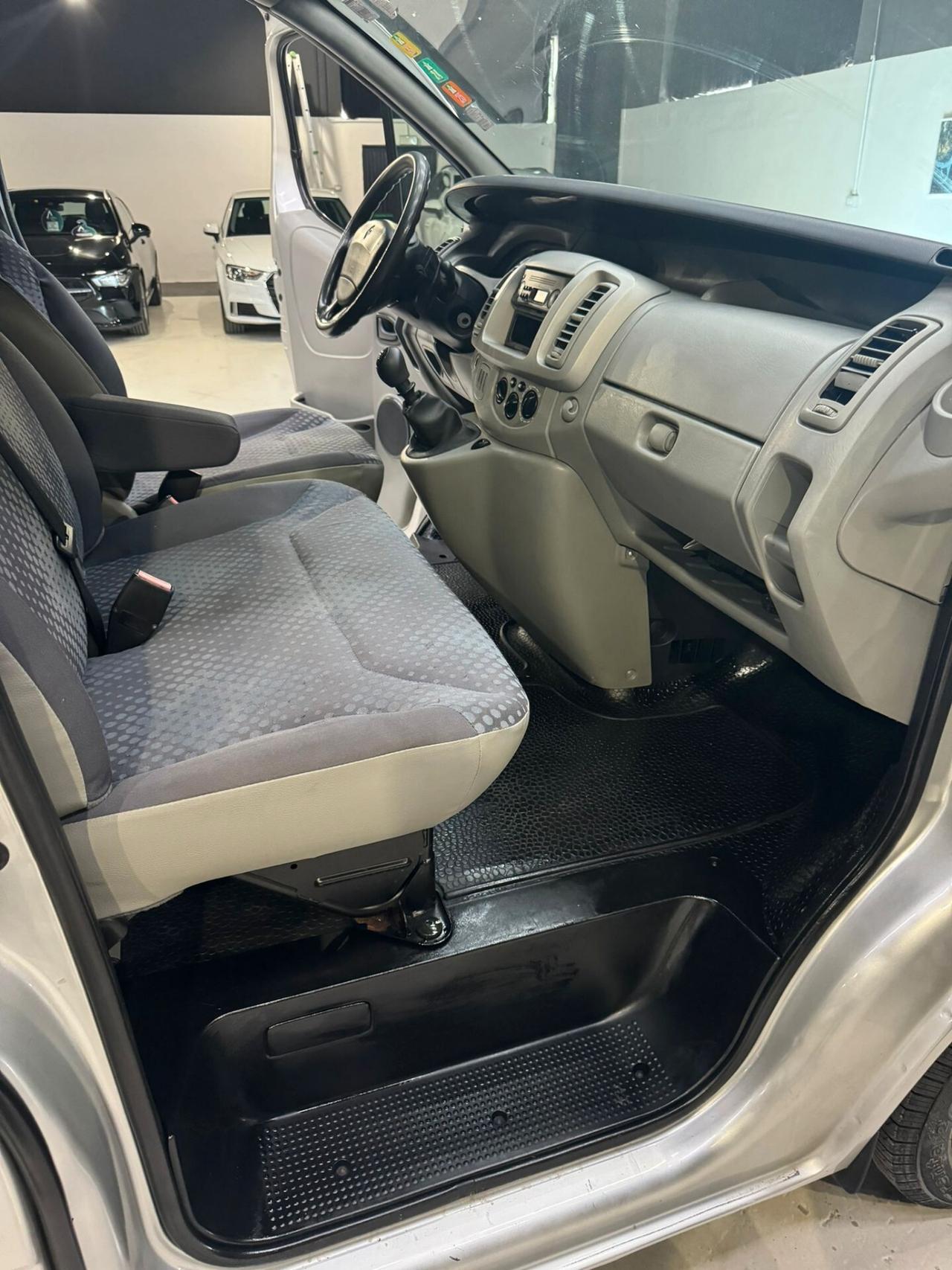 Renault Trafic 9 POSTI