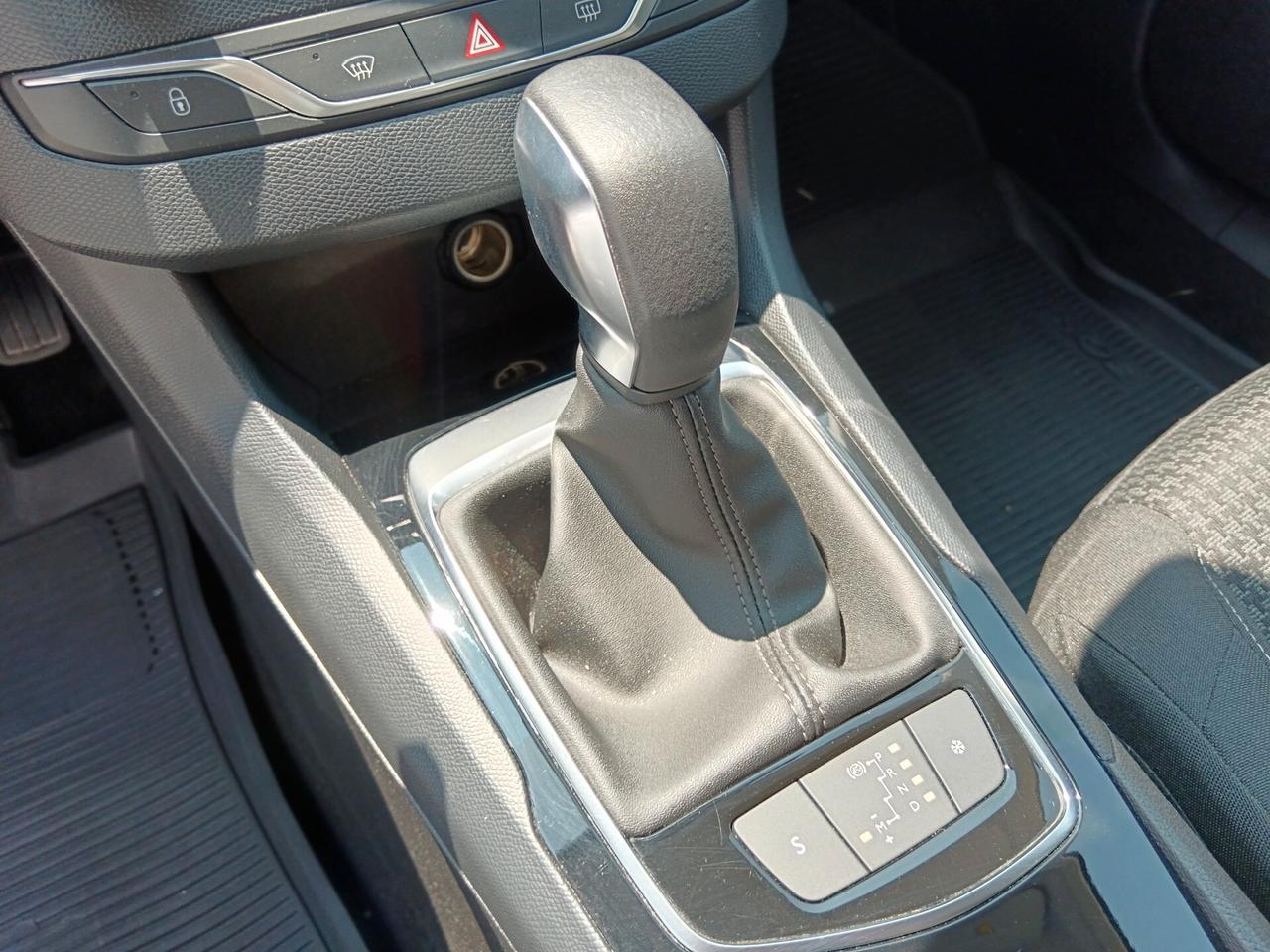 Peugeot 308 1.6 BLUEHDI 120CV NUOVISSIMA