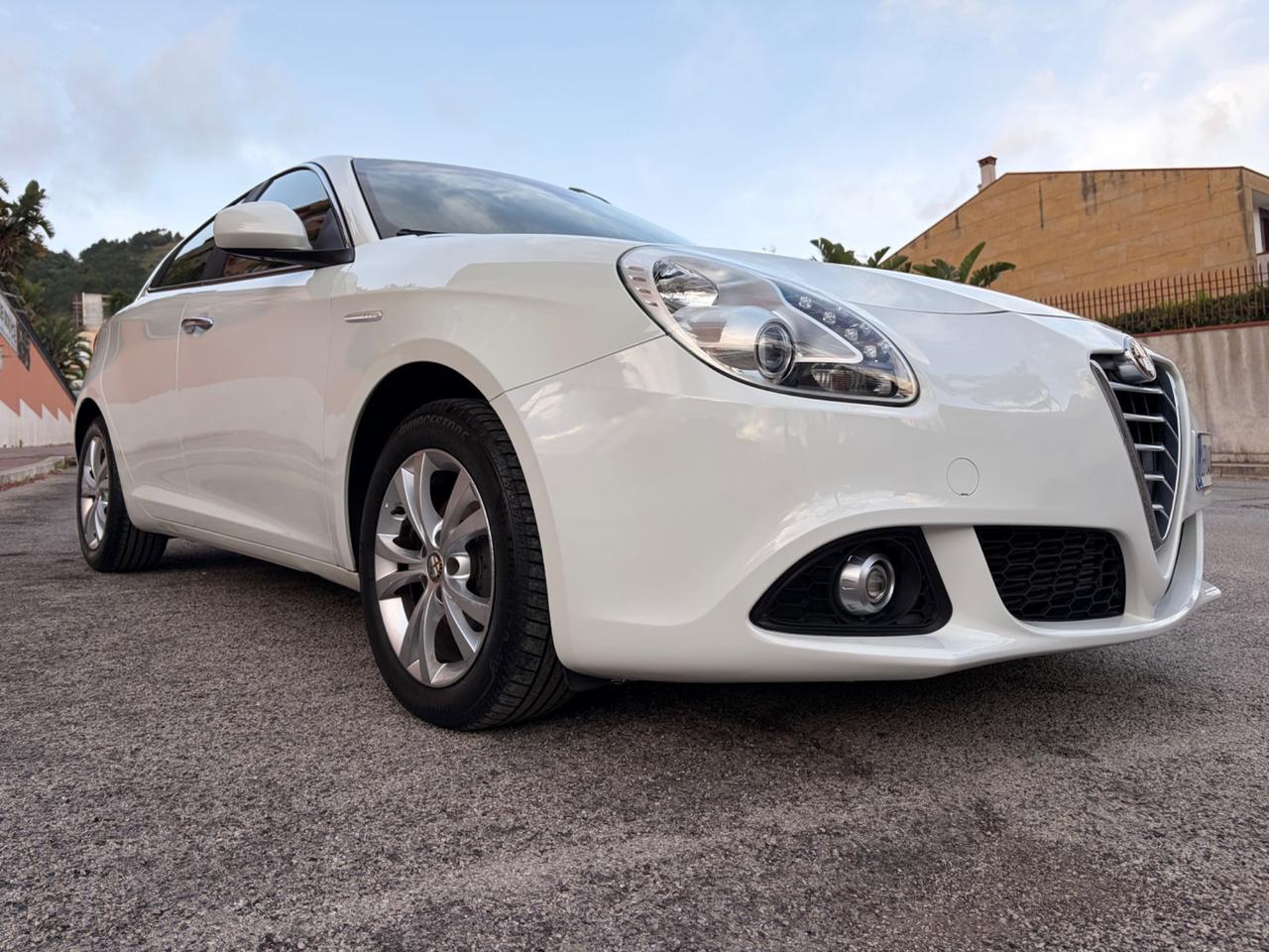 Alfa Romeo Giulietta 1.6 JTDm distictive ideale per neopatentati