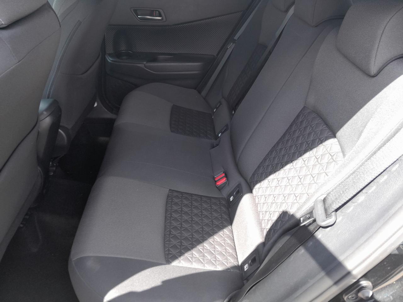 TOYOTA C-HR LOUNGE 2.0 HYBRID 150CV CAMBIO AUTOMATICO