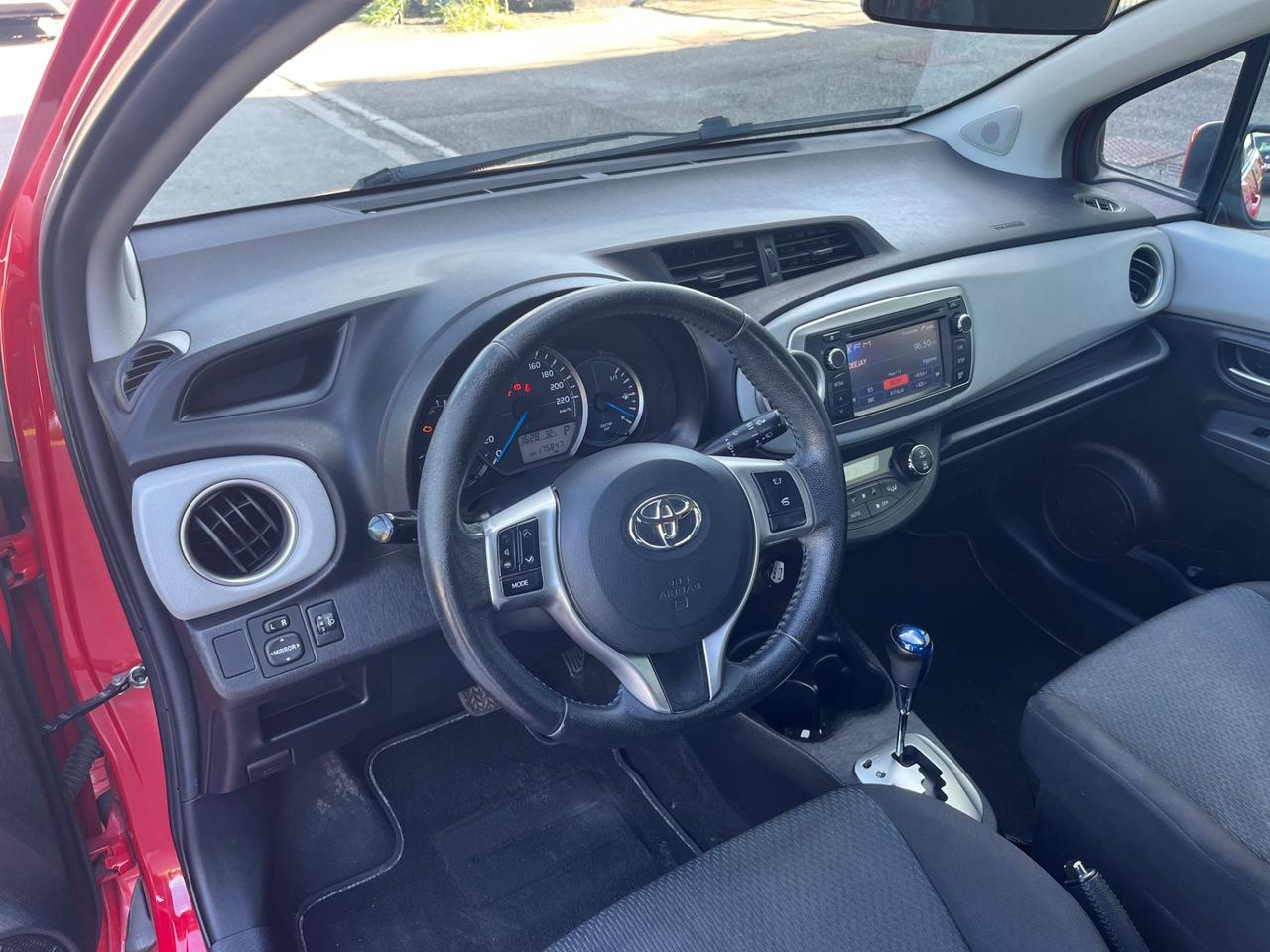 Toyota Yaris 1.5 Hybrid 5 porte Lounge automatica