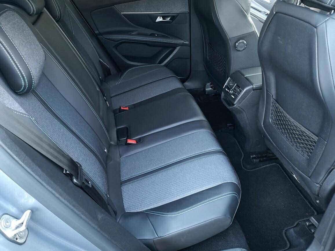 Peugeot 3008 BlueHDi 130 S&S EAT8 Allure Pack AUTOMATIC