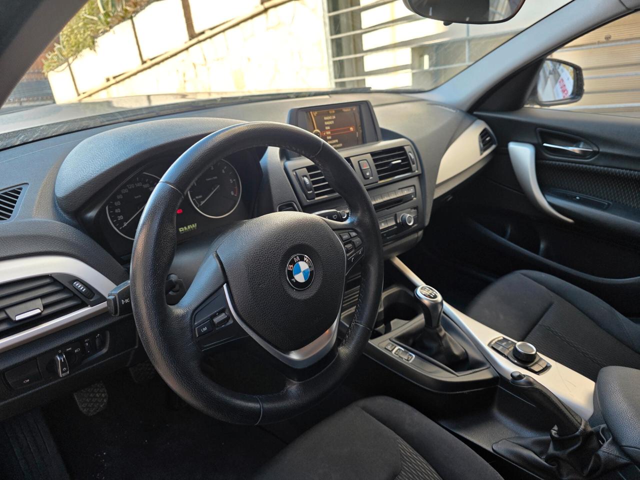 Bmw 114 114d 5p. Urban