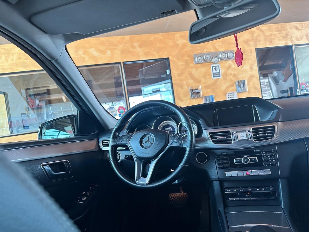 Mercedes-benz E 250 BlueTEC 4Matic Automatic